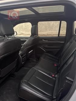 جیپ گراند شیرۆکی